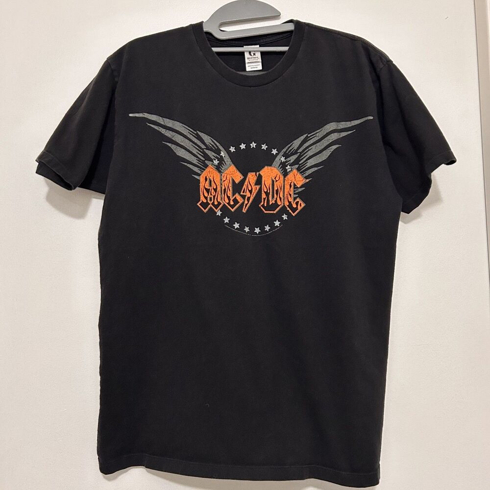 VINTAGE 2006 AC/DC Rock Band T- M Faded Black Flame Logo Winged Graphic Tee Y2K